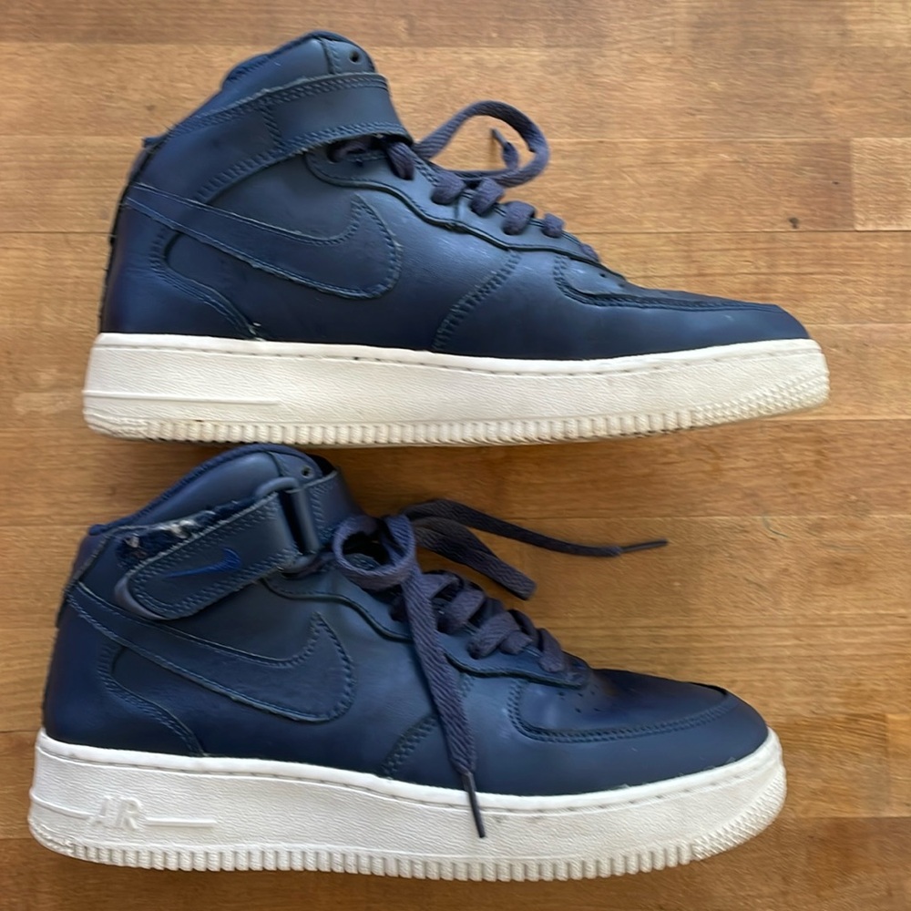 Nike Air Force 1 6.5 Youth/ 8 Women’s ‘07 Mid Blue Obsidian